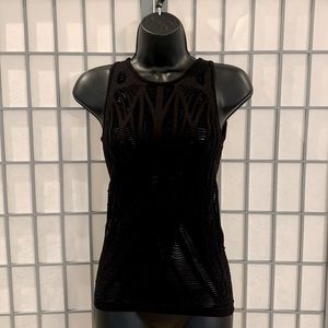 Alo Yoga cut out fitted tank Black. Super sexy. Size S